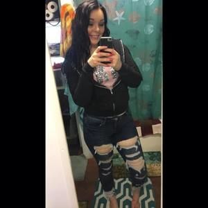 Meet your Posher, Abigail